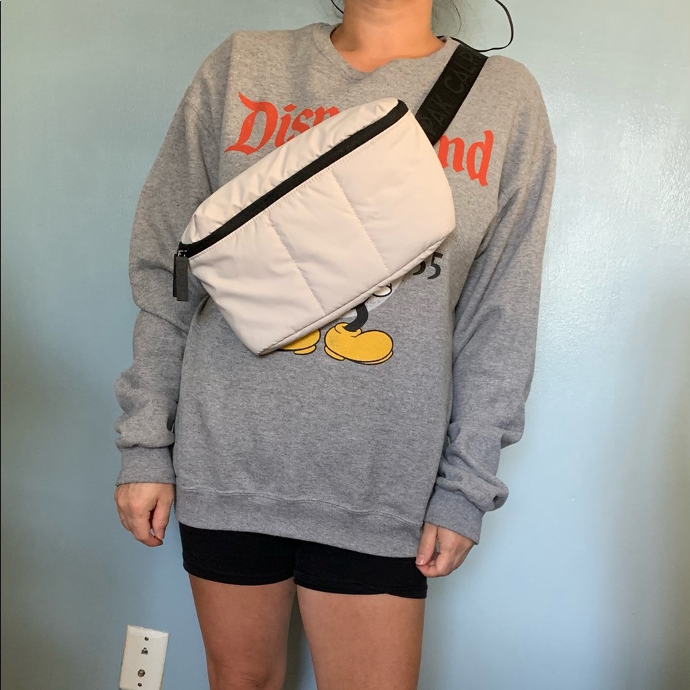 CALPAK “Luka” belt bag (Dove Grey)